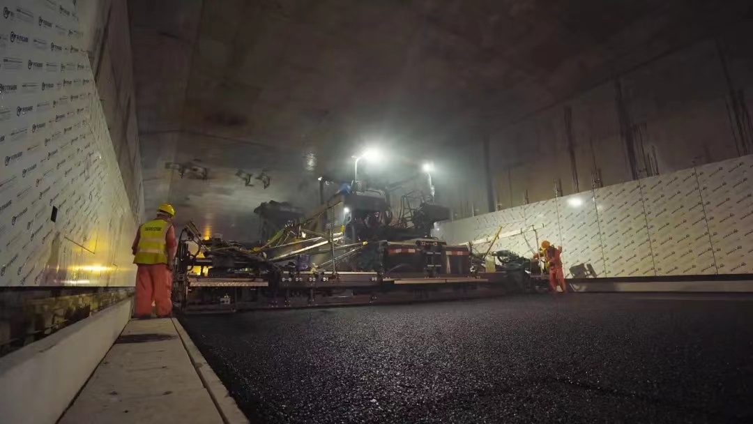 開車穿越海底！徐工又干了個(gè)大灣區(qū)超級(jí)工程！