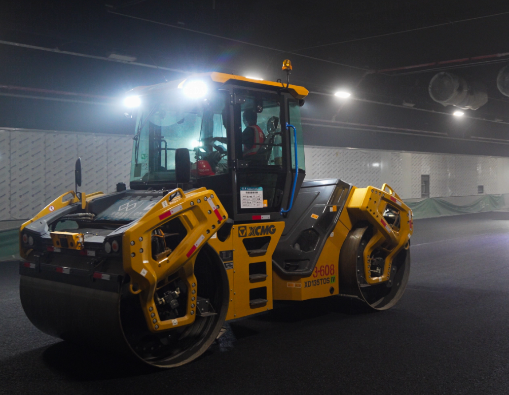 粵港澳大灣區(qū)，徐工道路機(jī)械現(xiàn)身又一超級(jí)工程