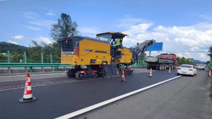 精彩綻放！徐工兩米銑刨機(jī)全國(guó)高速踔厲風(fēng)發(fā)