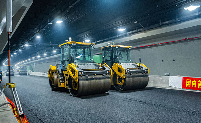 【智能化】全國(guó)首次，徐工“黑科技”無人攤鋪大秀！