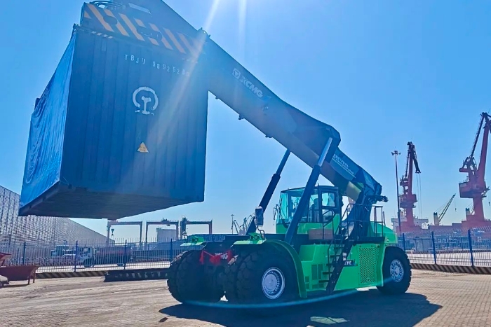 捷報(bào)不斷！徐工港機(jī)多區(qū)域定制化交付助力首季“開(kāi)門紅”