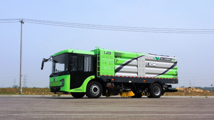 【新品搶先看】高效、舒適、智能全都要？徐工低入口洗掃車給您答案！