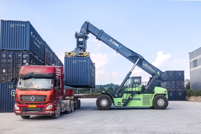 綠色賦能！大宗物資轉(zhuǎn)運(yùn)的“效能標(biāo)桿”