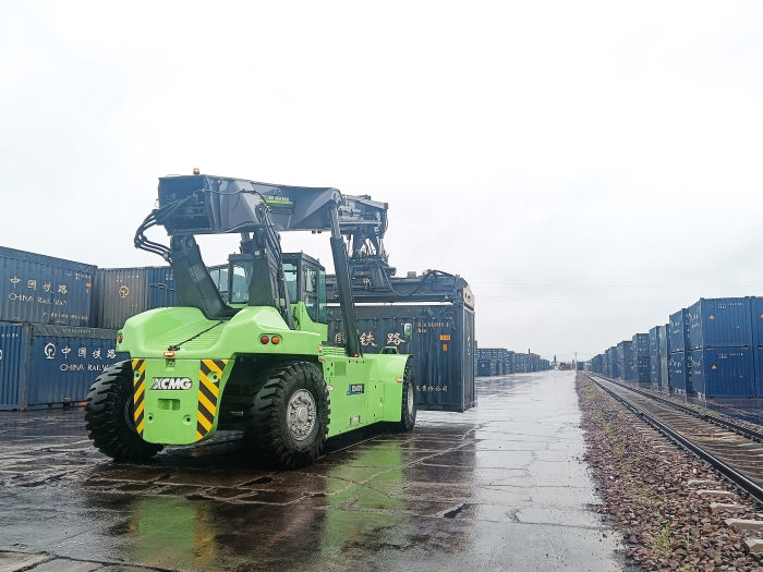 再添“新戰(zhàn)力”！鐵路干線物流的綠色引擎