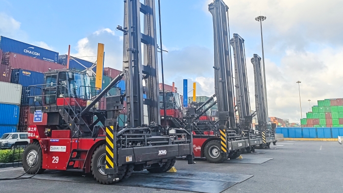 逐綠向新，東方大港涌動(dòng)“徐工純電力量”！