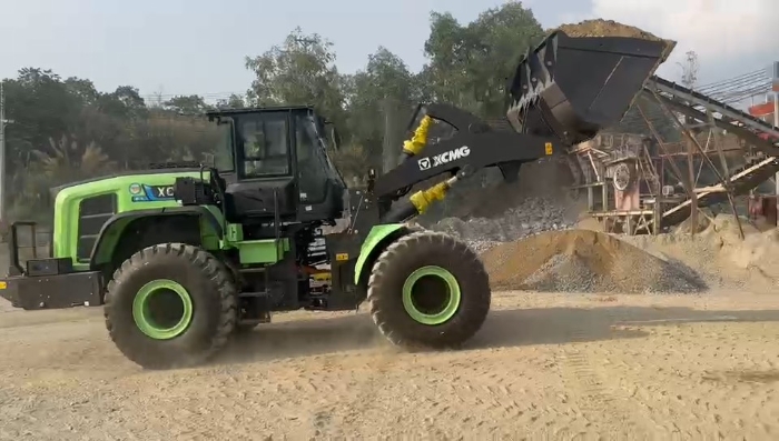 徐工純電動裝載機助力越南砂石料場，開啟綠色施工新紀元