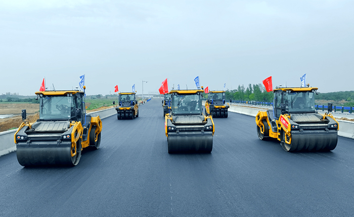 坐標(biāo)：湖北高速！場(chǎng)景：無人駕駛！