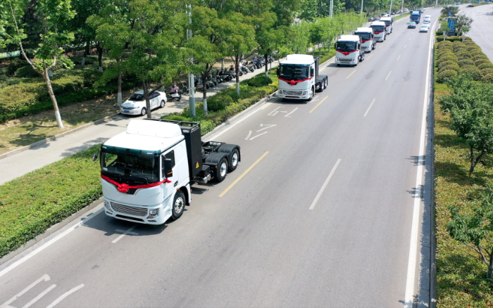 綠潮涌動、“碳”索未來！徐工新能源牽引車助力河南！