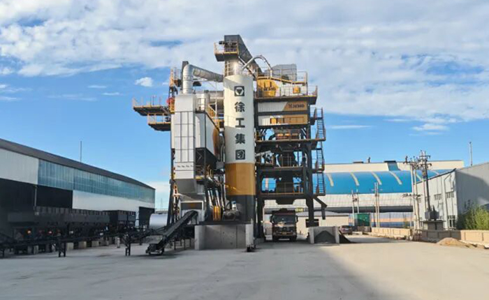 徐工道路養(yǎng)護(hù)明星產(chǎn)品亮相內(nèi)蒙，高效施工彰顯硬核實(shí)力！