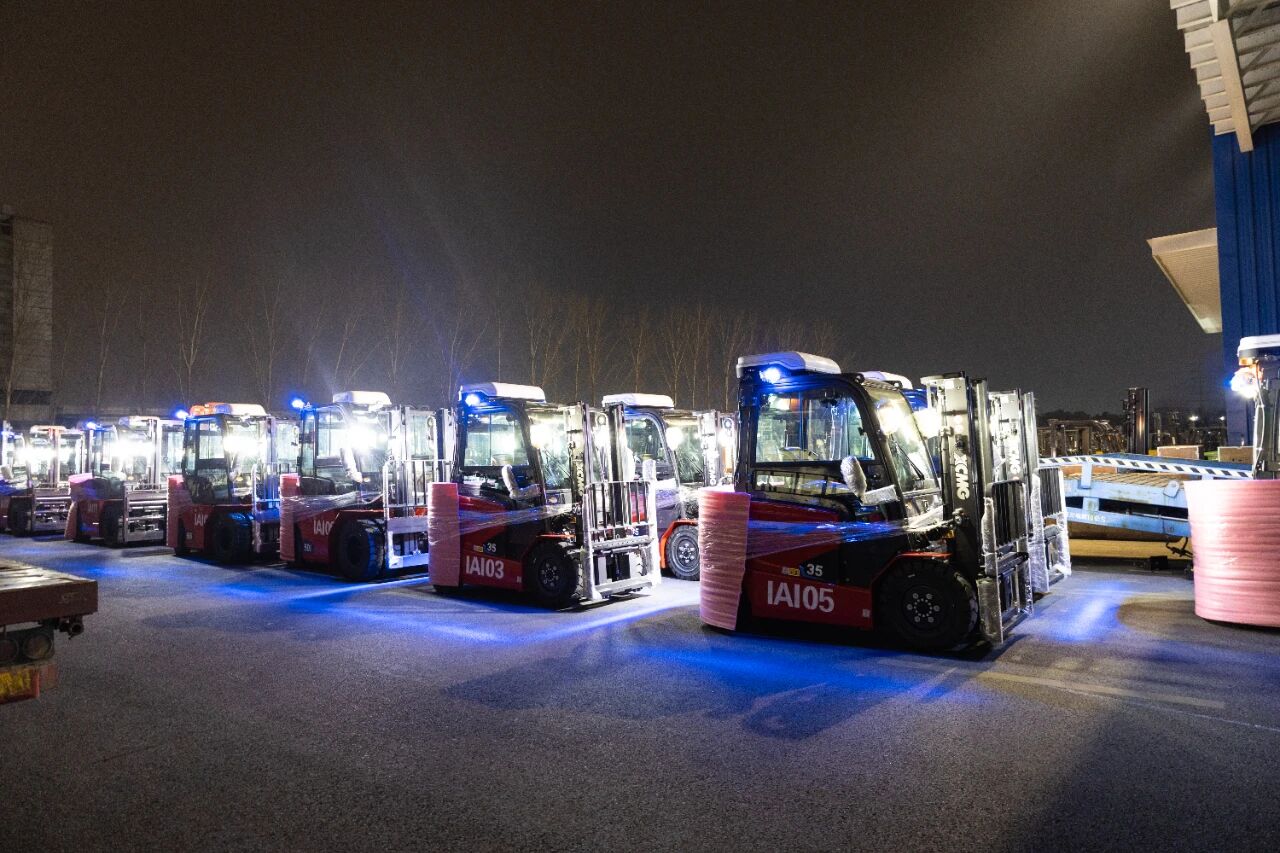 徐工高端定制叉車，場(chǎng)景化方案精準(zhǔn)適配印尼